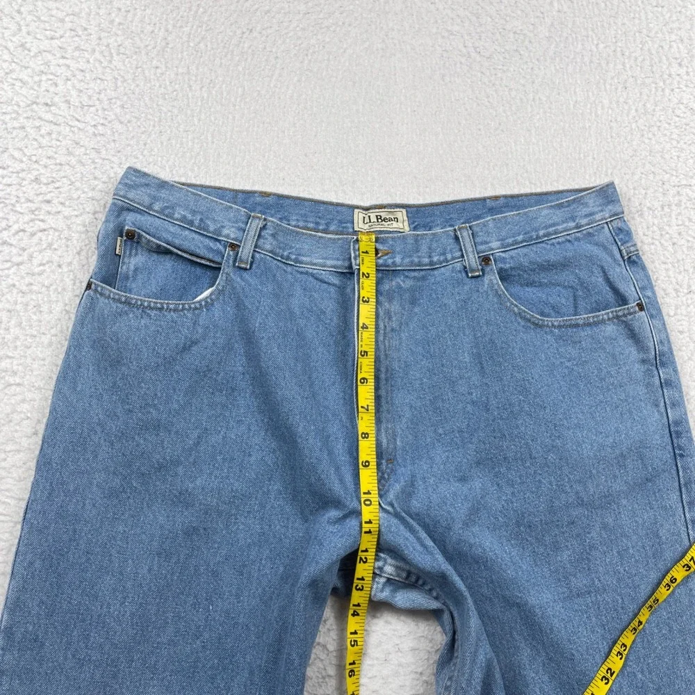 LL Bean Jeans Mens 42x29 Light Blue Natural Fit Straight Leg Denim Cotton 104731